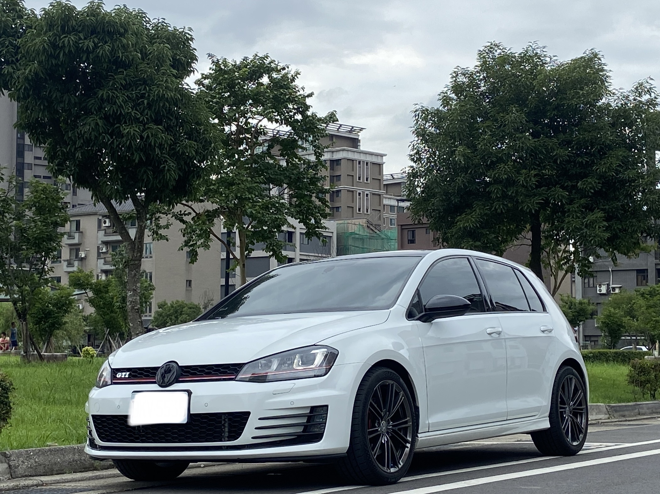 臉書搜尋 夢想程真車庫 全額貸回家 電話0909068733 同LINE 阿程  第1張相片