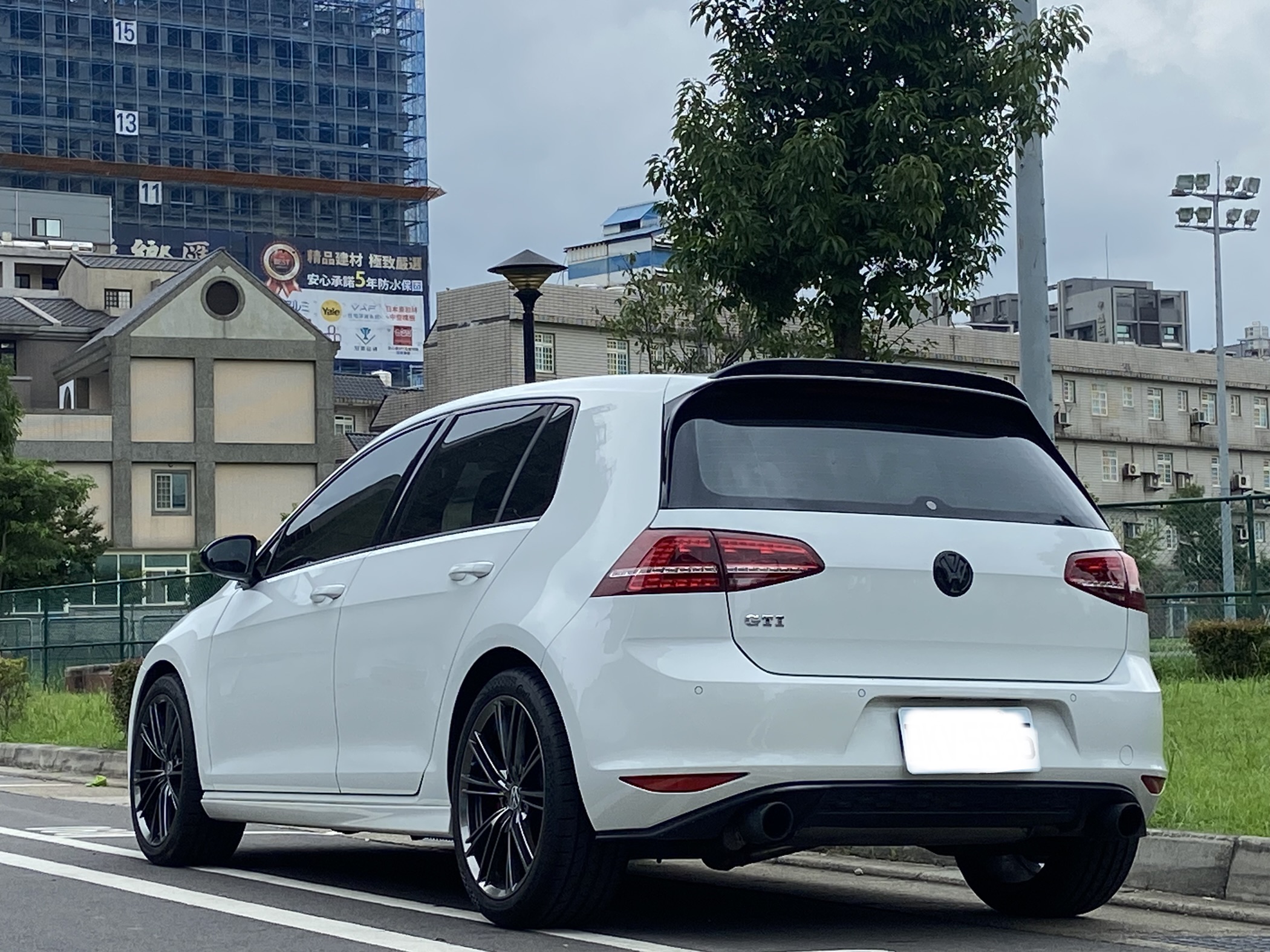 臉書搜尋 夢想程真車庫 全額貸回家 電話0909068733 同LINE 阿程  第2張相片
