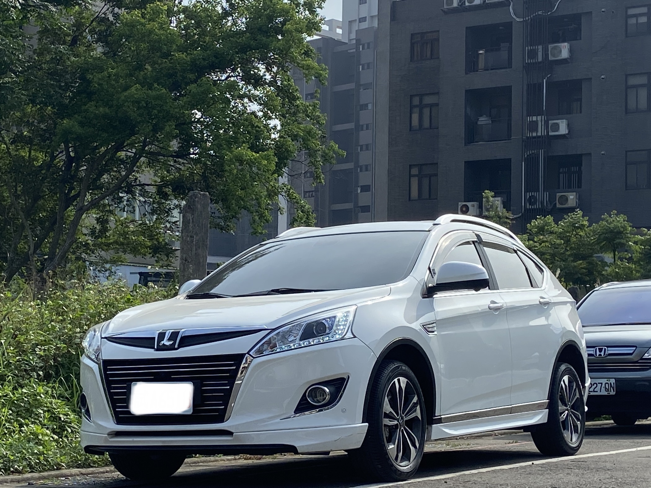 臉書搜尋 夢想程真車庫 全額貸回家 電話0909068733 同LINE 阿程  第1張相片