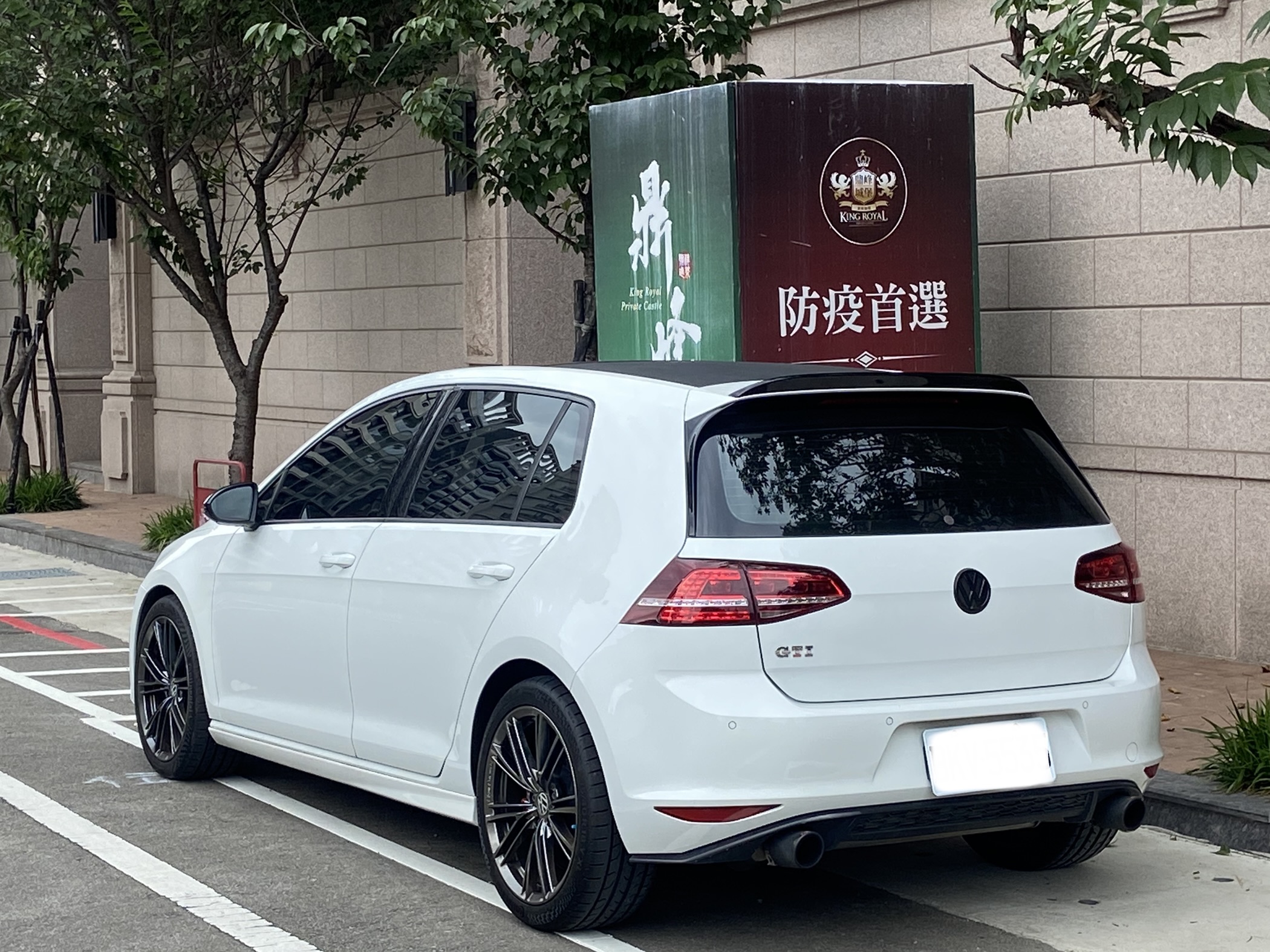 臉書搜尋 夢想程真車庫 全額貸回家 電話0909068733 同LINE 阿程  第2張相片