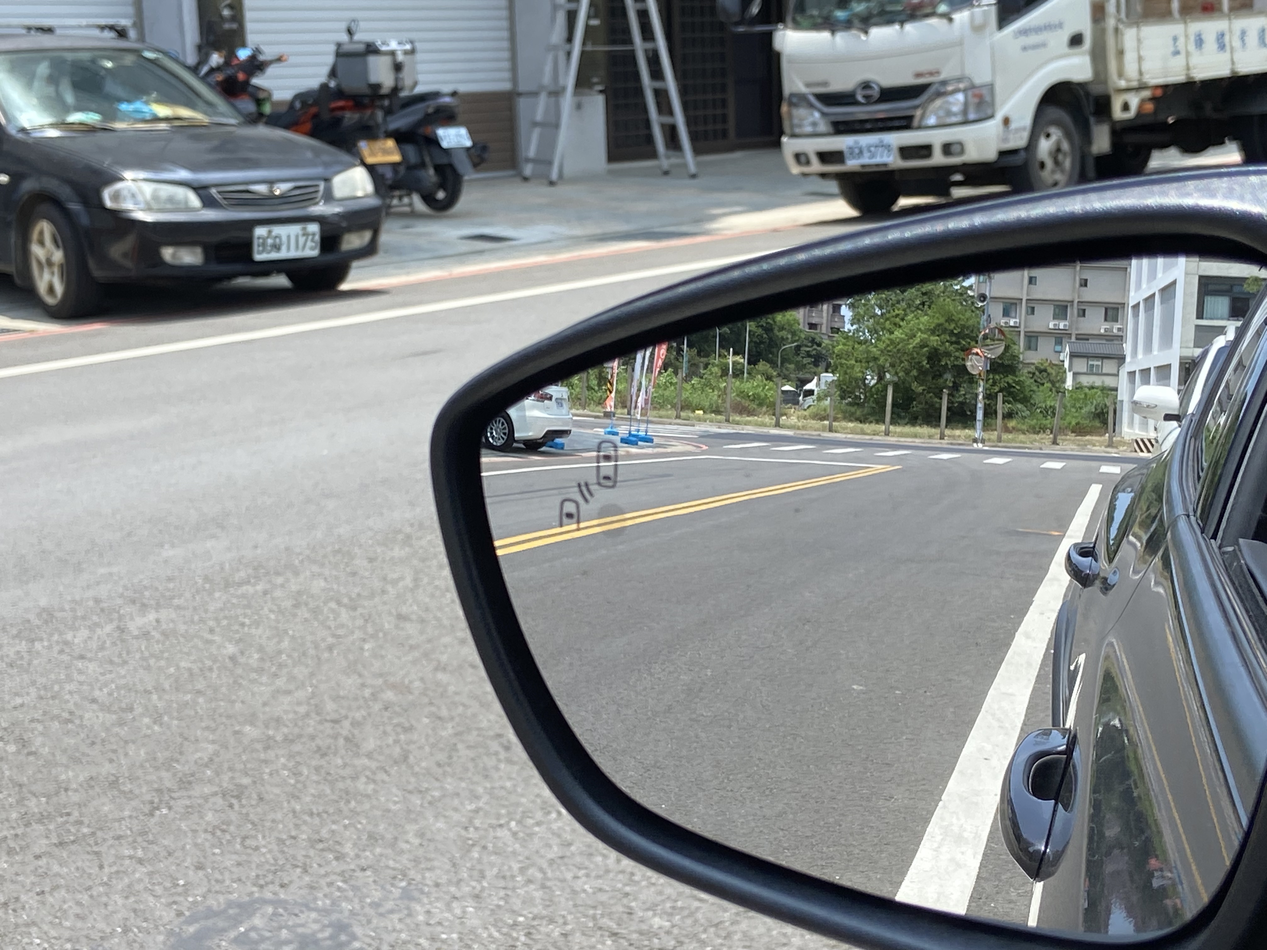 臉書搜尋 夢想程真車庫 全額貸回家 電話0909068733 同LINE 阿程  第8張相片