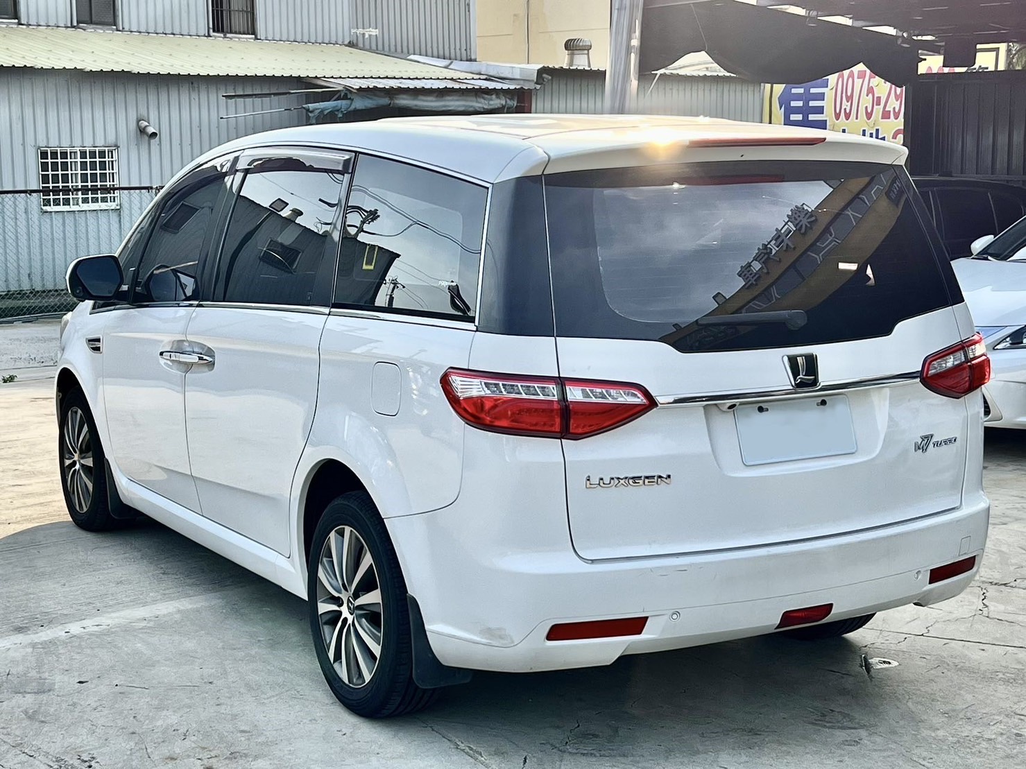 臉書搜尋 夢想程真車庫 全額貸回家 電話0909068733 同LINE 阿程  第2張相片