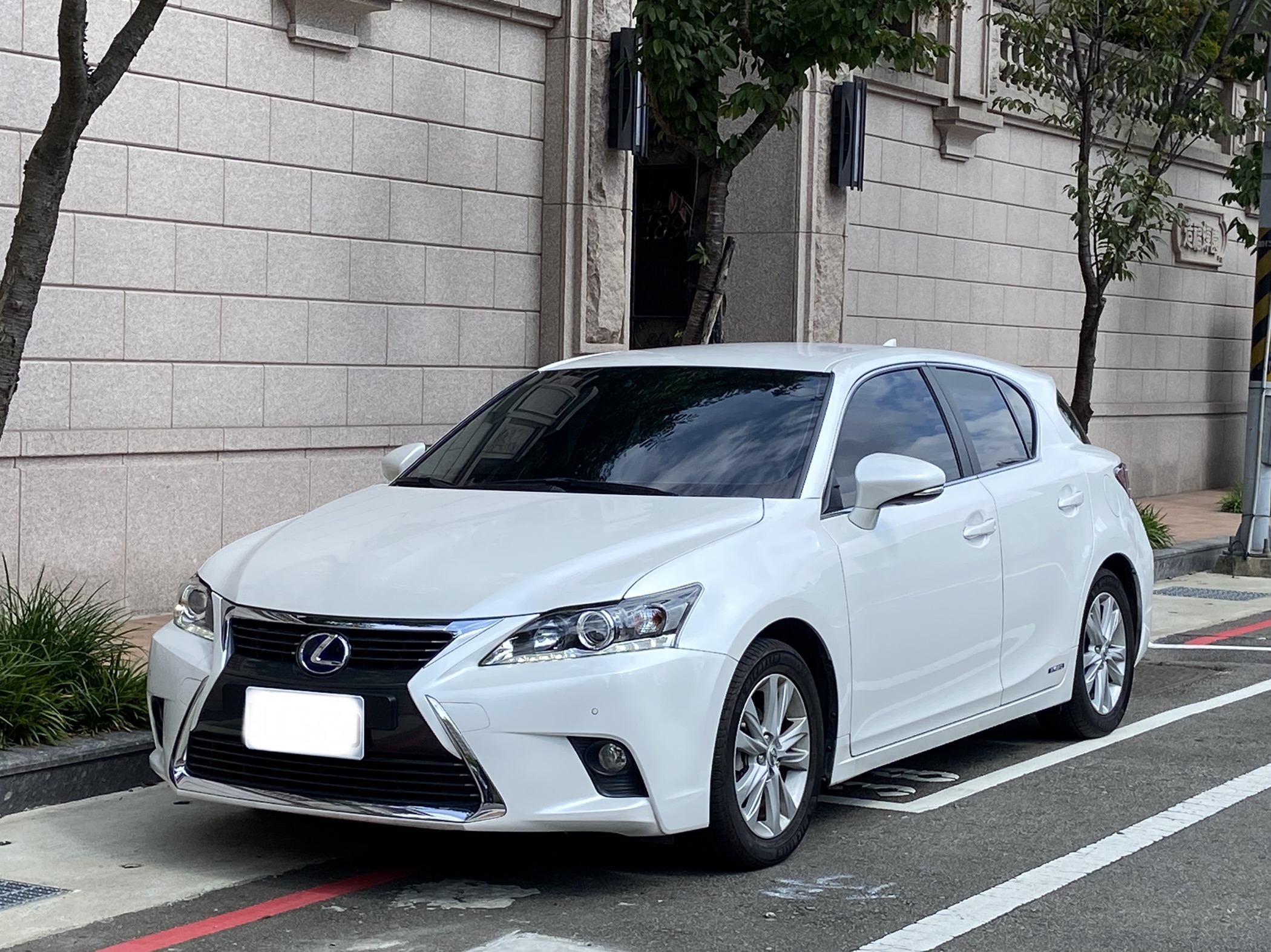 臉書搜尋 夢想程真車庫 全額貸回家 電話0909068733 同LINE 阿程  第1張相片