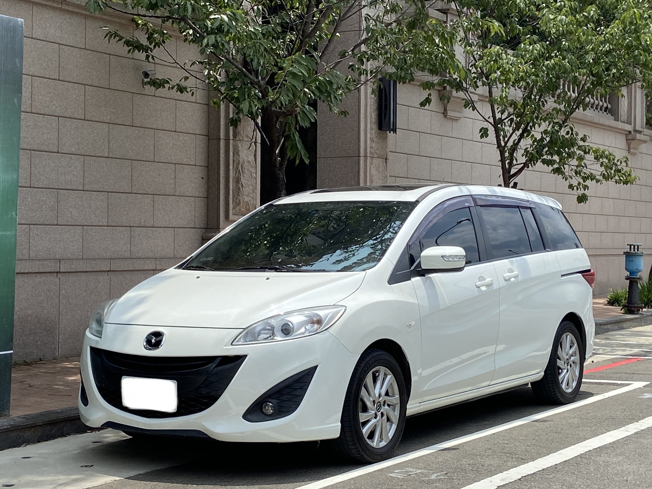 臉書搜尋 夢想程真車庫 全額貸回家 電話0909068733 同LINE 阿程  第1張相片