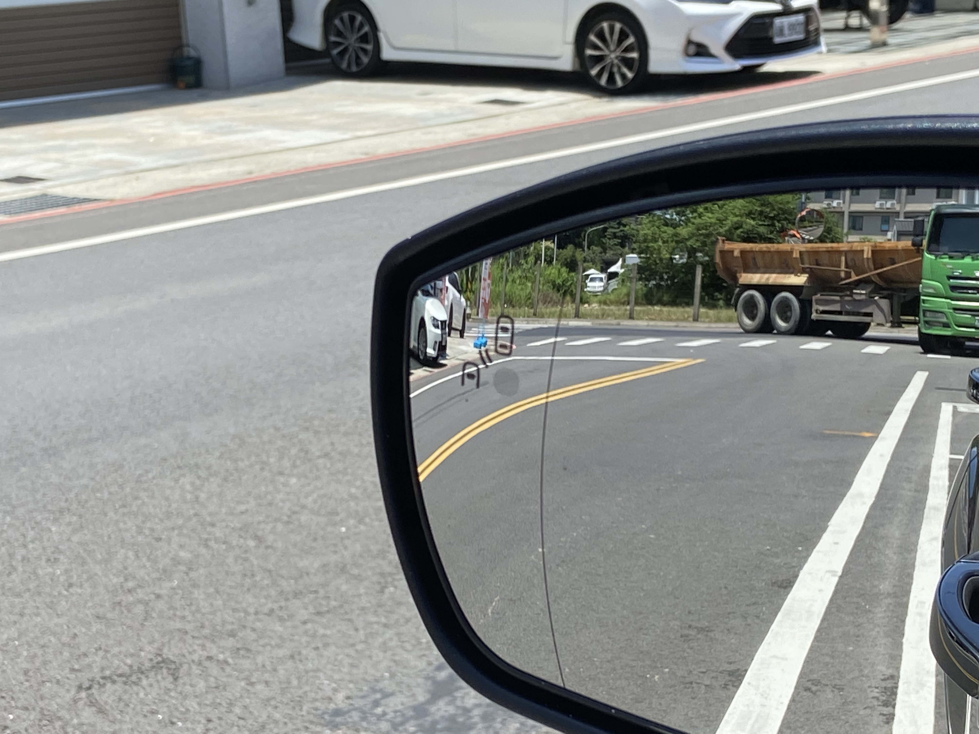臉書搜尋 夢想程真車庫 全額貸回家 電話0909068733 同LINE 阿程  第7張相片