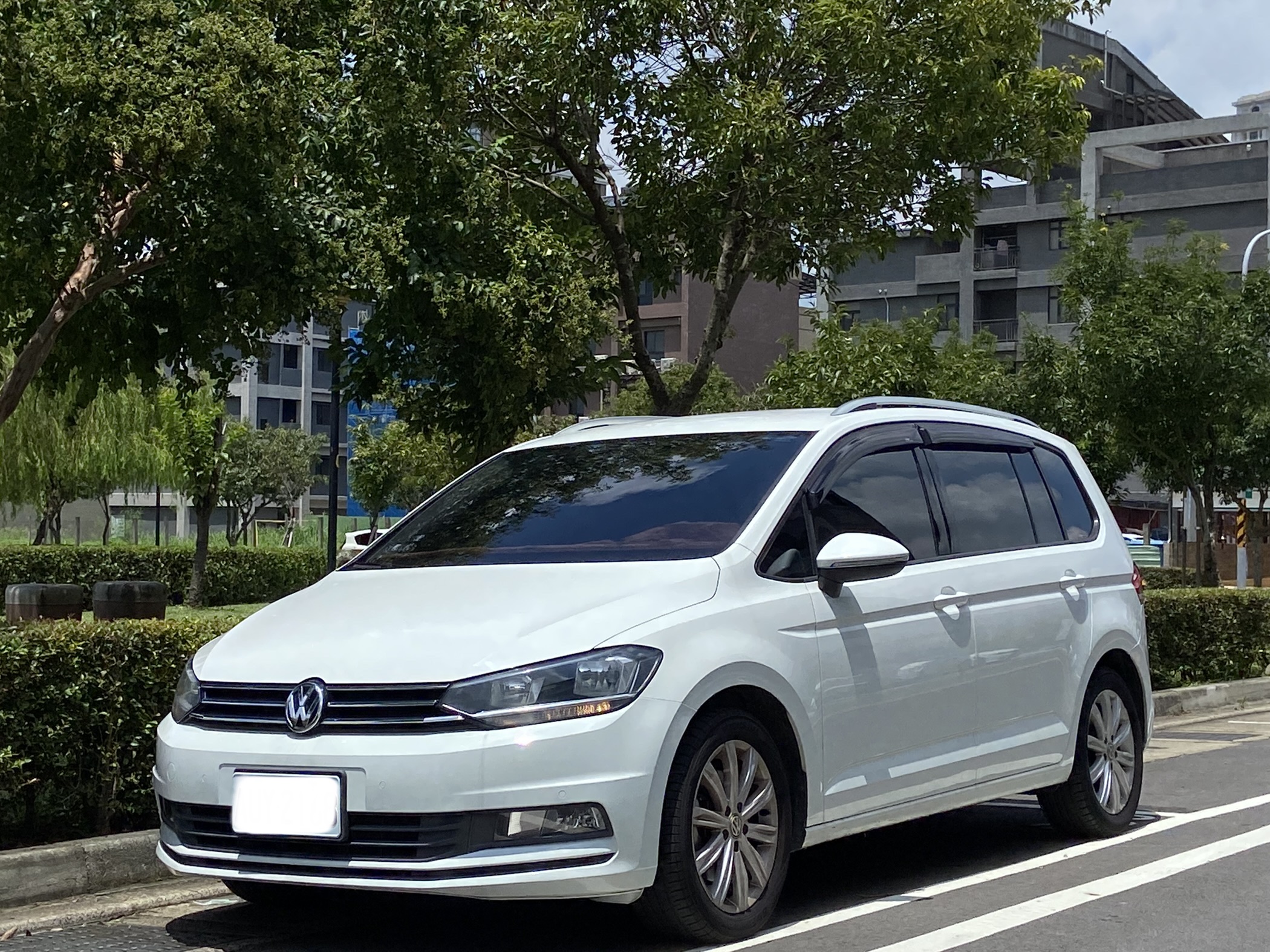 臉書搜尋 夢想程真車庫 全額貸回家 電話0909068733 同LINE 阿程  第1張相片