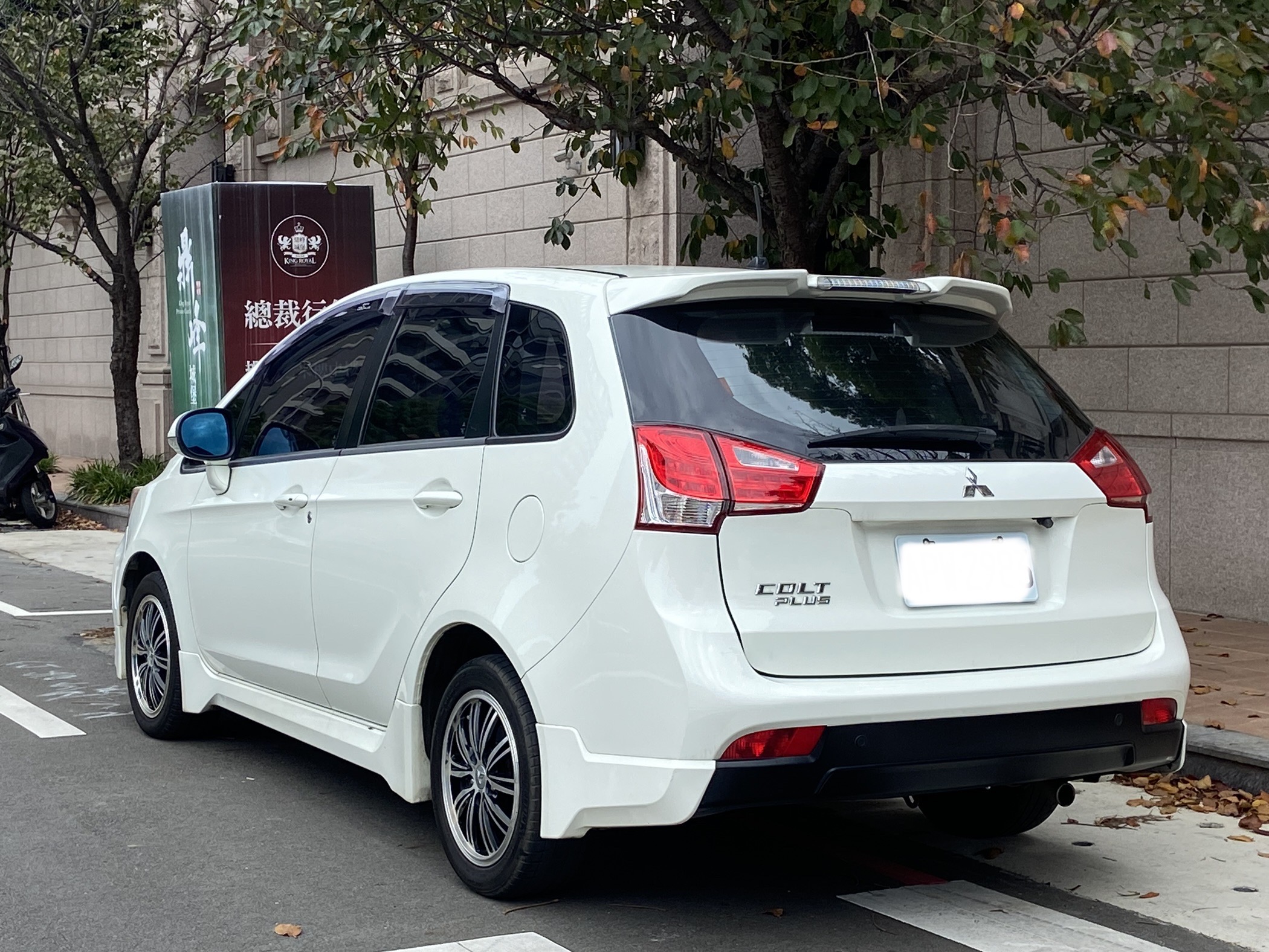 臉書搜尋 夢想程真車庫 全額貸回家 電話0909068733 同LINE 阿程  第9張相片