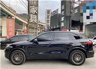 Porsche Cayenne PLATINUM白金版、Goo鑑定原鈑件跑7萬km  第8張縮圖
