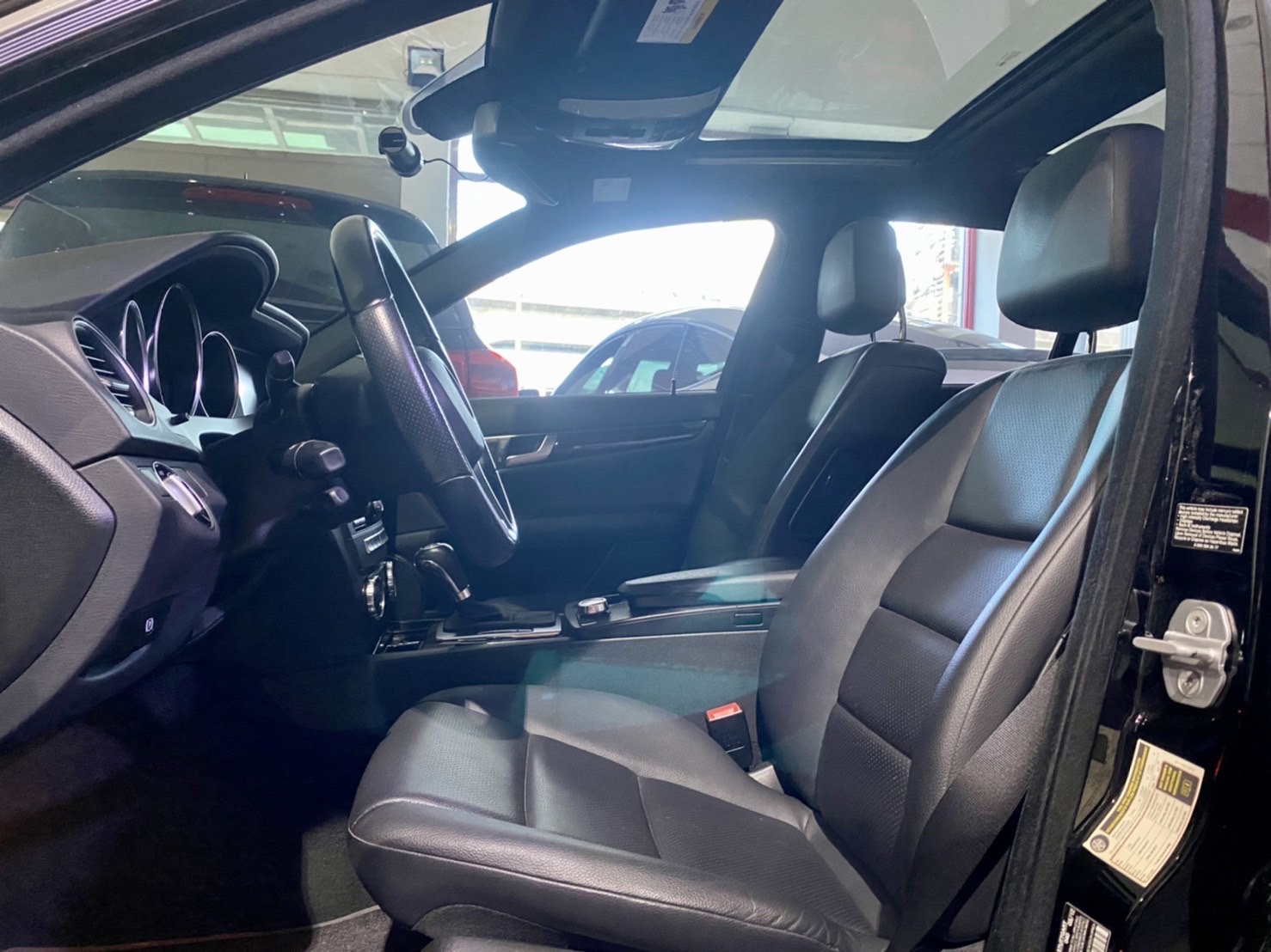 BENZ 2012 C250、全景、h/k音響、記憶椅，跑5.8萬km-富豪汽車  第5張相片