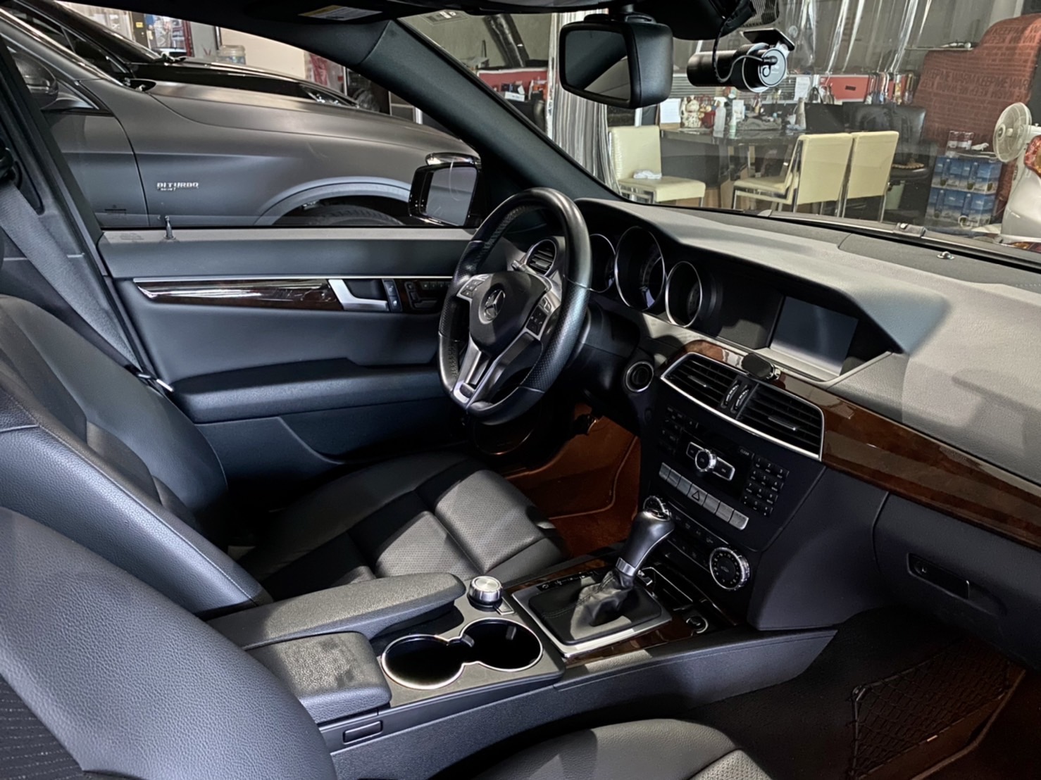 BENZ 2012 C250、全景、h/k音響、記憶椅，跑5.8萬km-富豪汽車  第11張相片