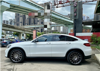 總代理GLC250 Coupe AMG夜色、20吋圈，一手車原鈑件跑7.7萬km  第8張縮圖