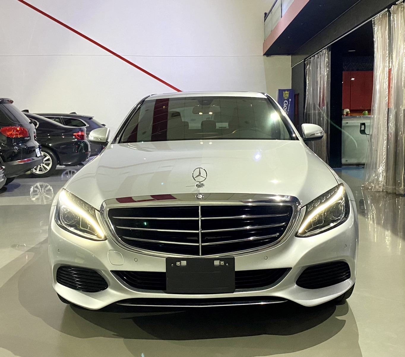 Benz w205 C200 Exclusicve總代理一手車，Goo鑑定原鈑件-富豪汽車  第1張相片