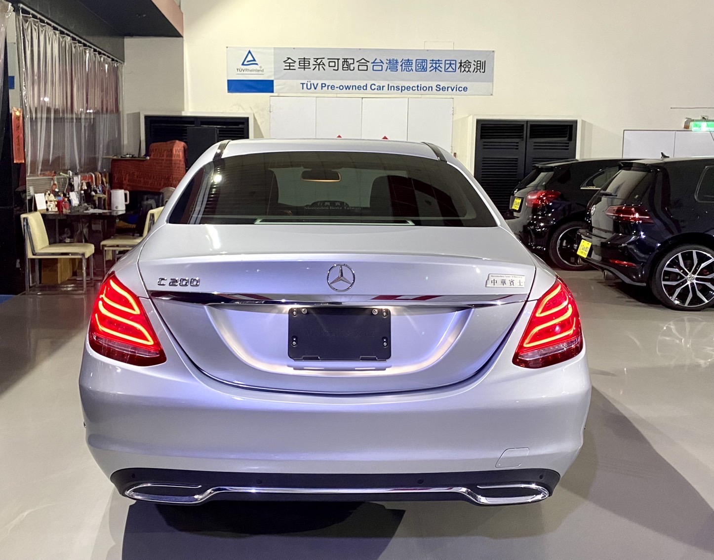 Benz w205 C200 Exclusicve總代理一手車，Goo鑑定原鈑件-富豪汽車  第6張相片
