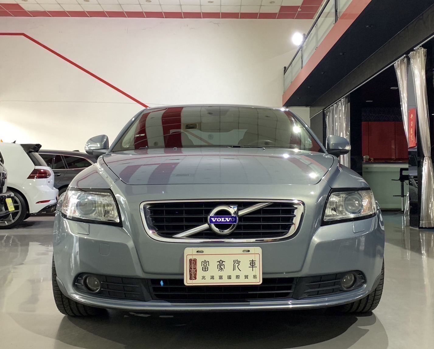 VOLVO S40 2.0 BLIS盲點警示、HID、恆溫-富豪汽車黃店長  第1張相片