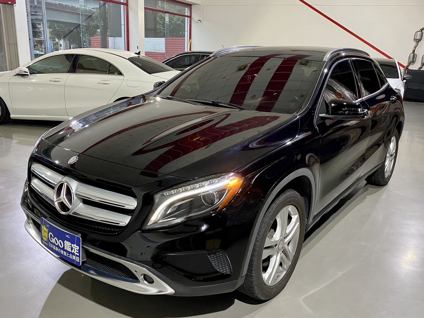 2015 BENZ GLA250盲點、全景、免鑰匙、H/K音響，里程保證  第1張相片