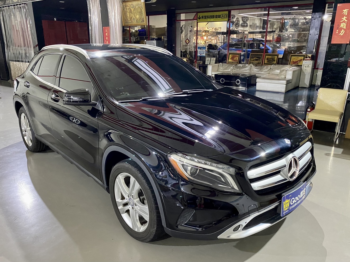 2015 BENZ GLA250盲點、全景、免鑰匙、H/K音響，里程保證  第14張相片