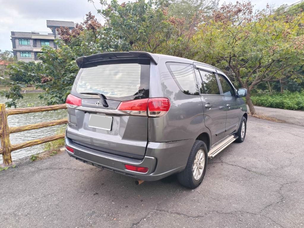 旗艦影音型 自排 方向盤快控鍵 定速 導航 後座出風口 ECO節能輔助駕駛模式 搭載ABS+EBD二合一煞車系統 一手車 跑23萬多 原鈑件 無泡水 無重大事故 【意 洽 :0958-681555 Line 同電話，呂先生，歡迎聯絡】  第15張相片