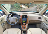 2009年式 TUCSON 釷桑 柴油 休旅車 2.0 旗艦版 手自排 恆溫 天窗 定速 電動椅 一手車 跑15萬 無泡水 無重大事故 好車況 無待修【意 洽 :0958-681555 Line 同電話，呂先生，歡迎聯絡賞車，謝謝!】  第6張縮圖