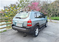 2009年式 TUCSON 釷桑 柴油 休旅車 2.0 旗艦版 手自排 恆溫 天窗 定速 電動椅 一手車 跑15萬 無泡水 無重大事故 好車況 無待修【意 洽 :0958-681555 Line 同電話，呂先生，歡迎聯絡賞車，謝謝!】  第20張縮圖