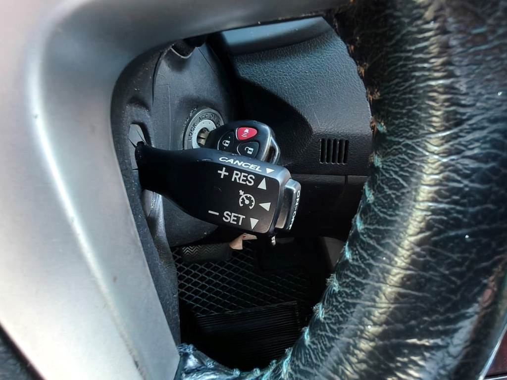 2013年式 ALTIS  1.8E 7速 手自排 恆溫 定速  一手車 跑16萬多 原鈑件 無待修 保證無泡水 無重大事故 【意 洽 :0958-681555 Line 同電話，呂先生，歡迎聯絡  第7張相片