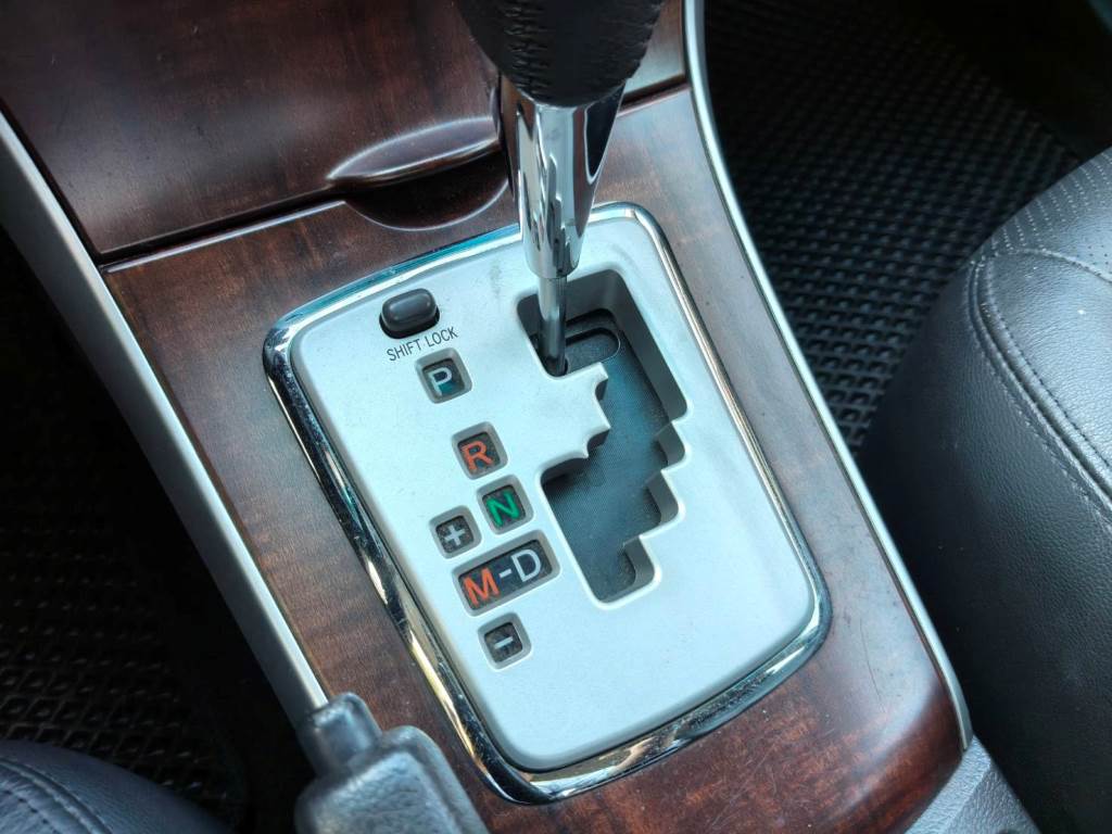 2013年式 ALTIS  1.8E 7速 手自排 恆溫 定速  一手車 跑16萬多 原鈑件 無待修 保證無泡水 無重大事故 【意 洽 :0958-681555 Line 同電話，呂先生，歡迎聯絡  第9張相片