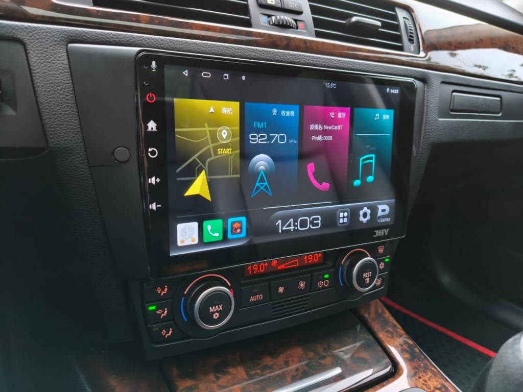 320i E90型 4門 2.0 手自排 恆溫 天窗 雙電動椅 導航 一手車 跑15萬多 保證無泡水 無重大事故【意 洽 : 0958-681555 Line 同電話，呂先生，歡迎聯絡】  第8張相片