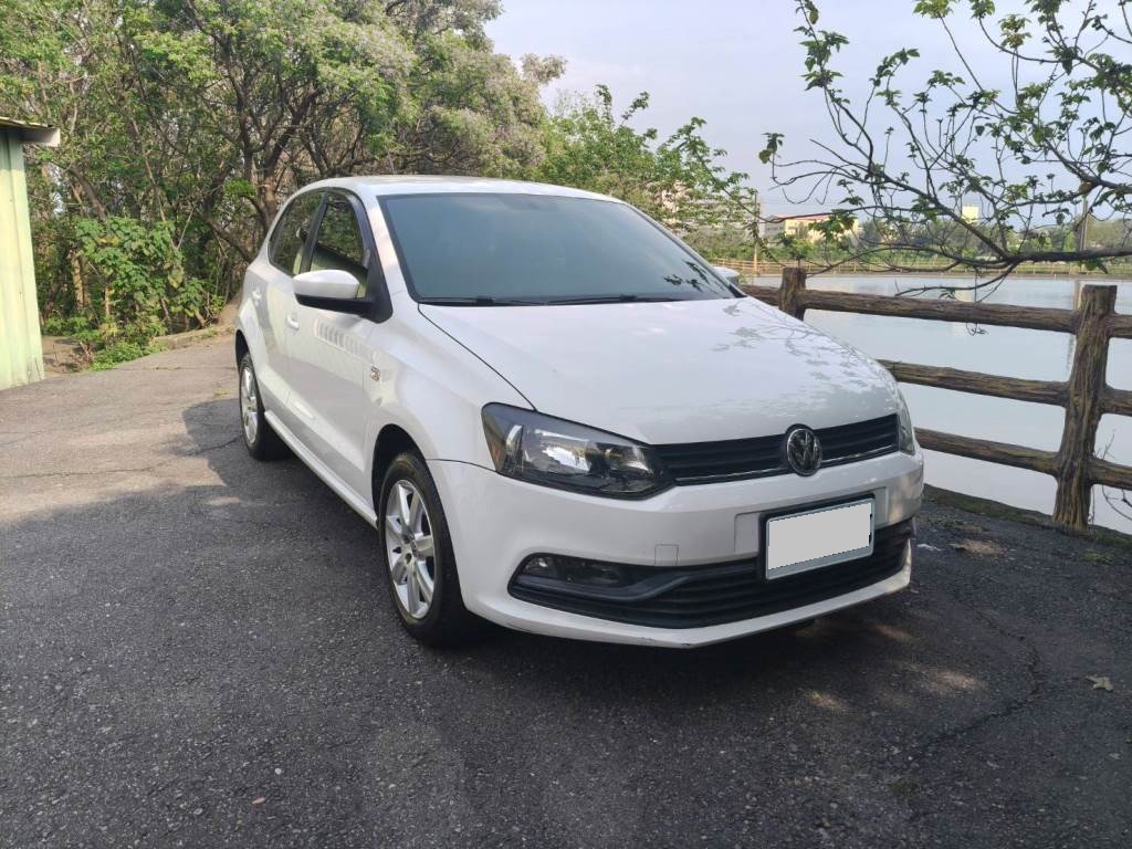 POLO 波洛 5門掀背 1.6 手自排 一手車 跑12萬多 無待修 保證無泡水 無重大事故【意 洽 : 0958-681555 Line 同電話，呂先生，歡迎聯絡】  第11張相片