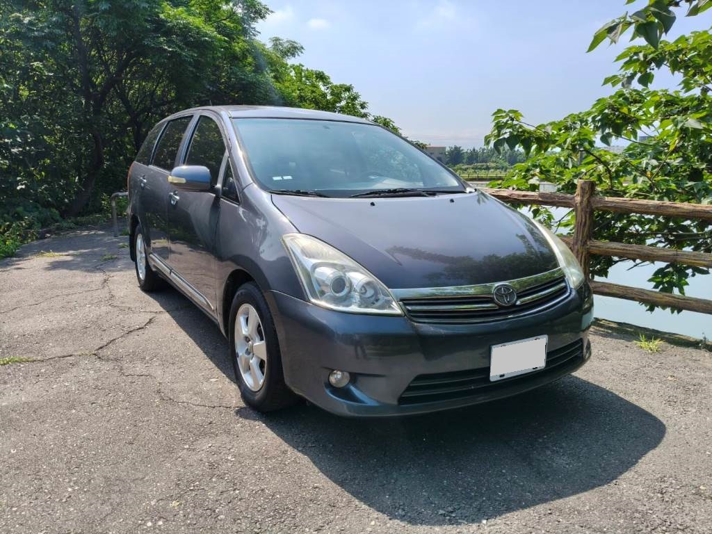 2.0E 手自排 恆溫 定速 電動椅 一手車 跑13萬 無待修 保證無泡水 無重大事故 車況優 【意 洽 :0958-681555 Line 同電話，呂先生，歡迎聯絡賞車，謝謝!】  第14張相片