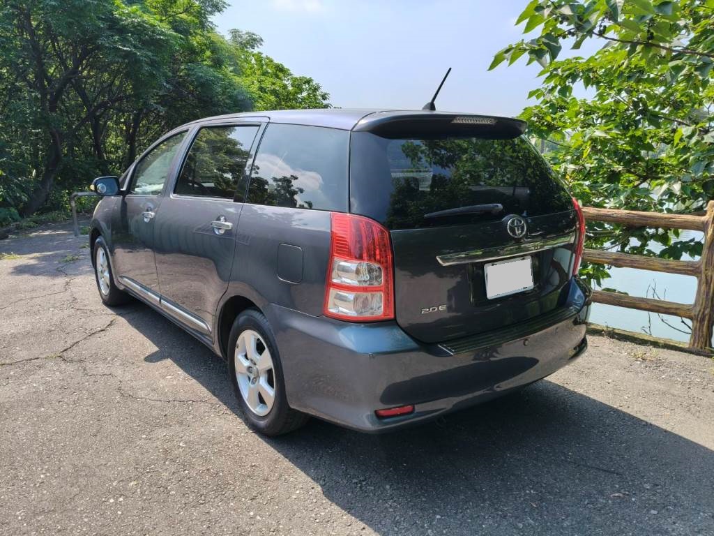 2.0E 手自排 恆溫 定速 電動椅 一手車 跑13萬 無待修 保證無泡水 無重大事故 車況優 【意 洽 :0958-681555 Line 同電話，呂先生，歡迎聯絡賞車，謝謝!】  第15張相片