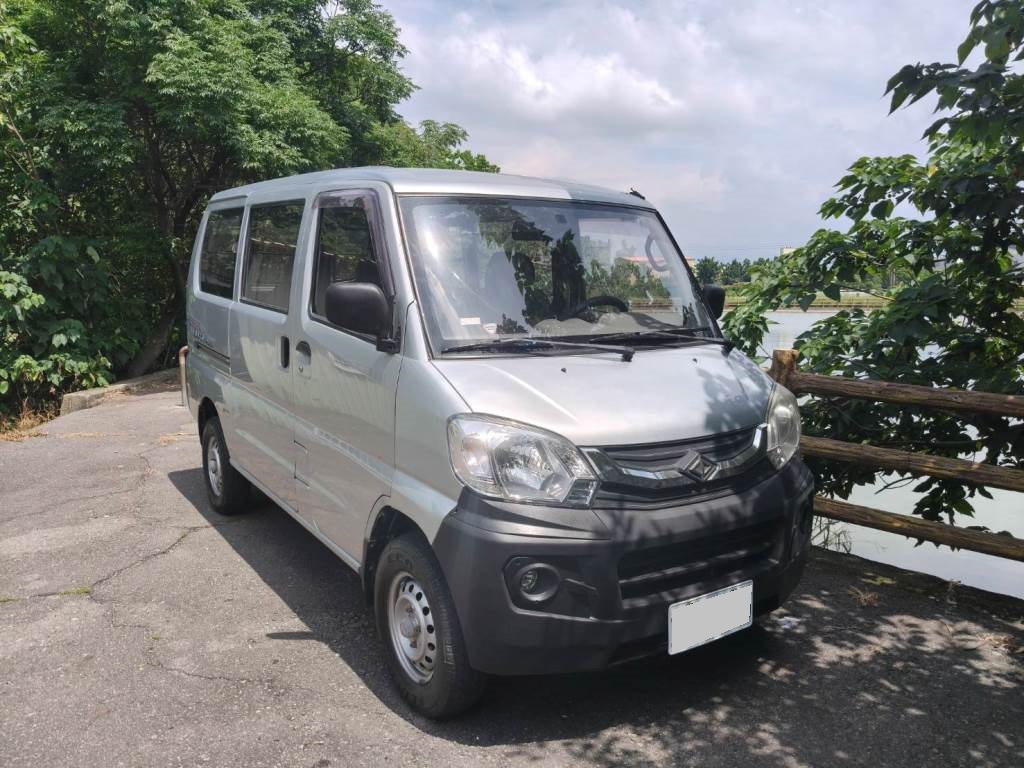  一手車 實跑10萬 無待修 保證無泡水 無重大事故 車況優 【意 洽 :0958-681555 Line 同電話，呂先生，歡迎聯絡賞車，謝謝!】  第10張相片