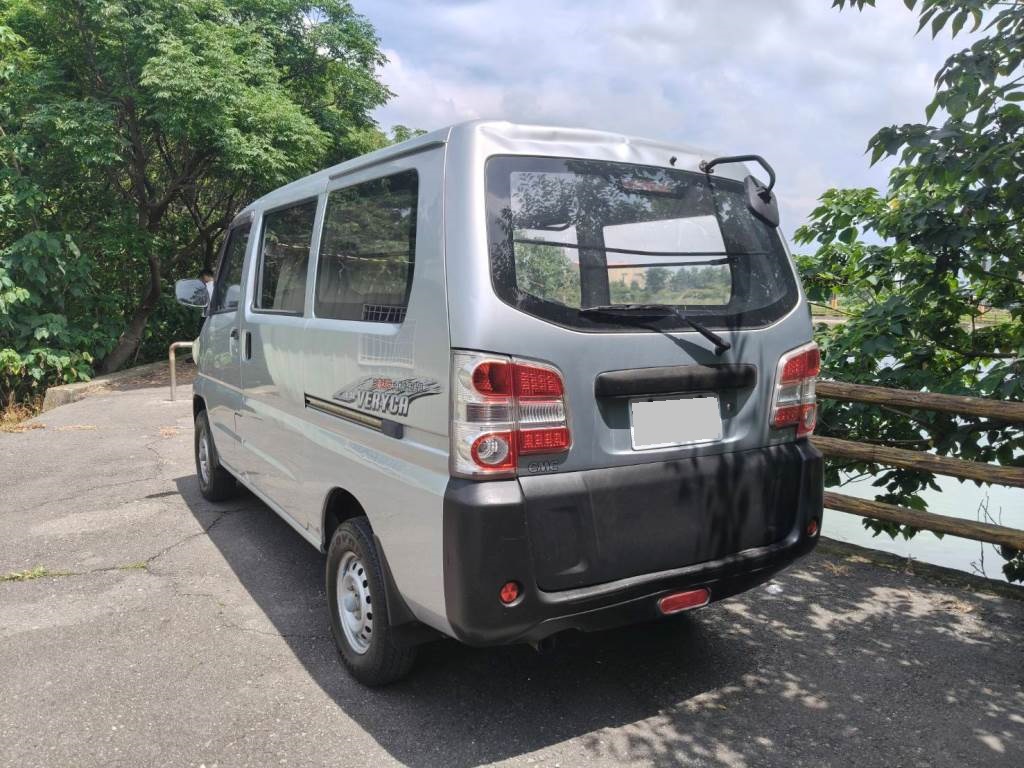  一手車 實跑10萬 無待修 保證無泡水 無重大事故 車況優 【意 洽 :0958-681555 Line 同電話，呂先生，歡迎聯絡賞車，謝謝!】  第11張相片