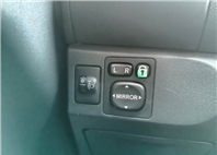  1.5 G版 自排 恆溫 I-KEY 導航 安卓主機 跑24萬  保證無泡水 無重大事故 無待修 車況優【意 洽 :0958-681555 Line 同電話，呂先生，歡迎聯絡賞車，謝謝!】  第10張縮圖