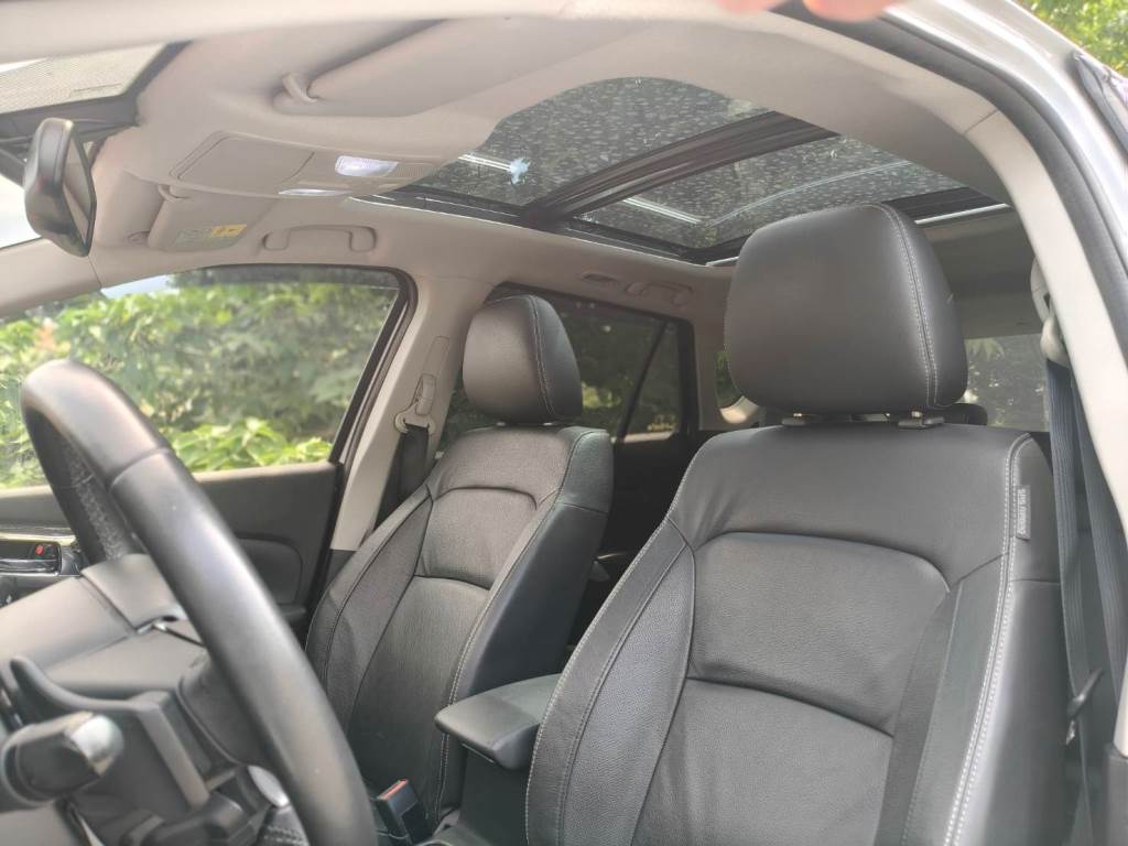 SX4 Crossover 5門掀背 1.6 GLX 手自排快撥 全景天窗 恆溫 定速 I-KEY 導航 7顆氣囊 一手車 跑14萬多 無待修 保證無泡水 無重大事故【意 洽 :0958-681555 Line 同電話，呂先生，歡迎聯絡賞車  第3張相片