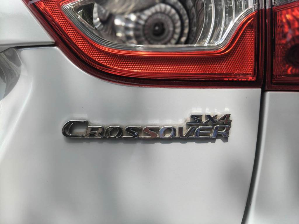 SX4 Crossover 5門掀背 1.6 GLX 手自排快撥 全景天窗 恆溫 定速 I-KEY 導航 7顆氣囊 一手車 跑14萬多 無待修 保證無泡水 無重大事故【意 洽 :0958-681555 Line 同電話，呂先生，歡迎聯絡賞車  第7張相片