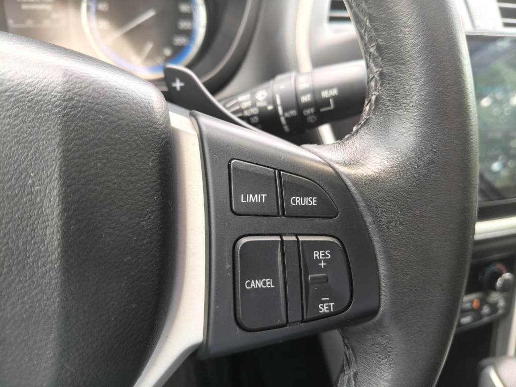 SX4 Crossover 5門掀背 1.6 GLX 手自排快撥 全景天窗 恆溫 定速 I-KEY 導航 7顆氣囊 一手車 跑14萬多 無待修 保證無泡水 無重大事故【意 洽 :0958-681555 Line 同電話，呂先生，歡迎聯絡賞車  第11張相片