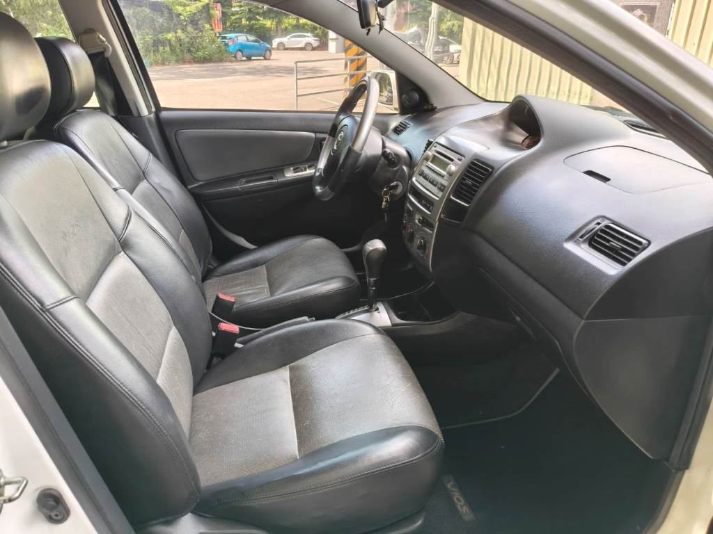 VIOS 威歐馳 1.5E 自排 一手車 跑28萬 無待修 保證無泡水 無重大事故 車況優【意洽 : 0958-681555 Line 同電話，呂先生，歡迎聯絡】  第7張相片