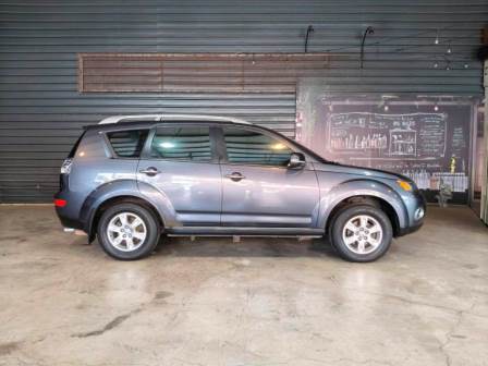 2.4 豪華型 手自排快撥 天窗 I-KEY 定速 導航 一手車 跑15萬 無待修 保證無泡水 無重大事故 車況優【意洽 : 0958-681555 Line 同電話，呂先生，歡迎聯絡賞車，謝謝!】  第6張相片