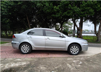 FORTIS 佛提斯 1.8 雅緻型 手自排 恆溫 定速 一手車 可全貸 無待修 保證無泡水 無重大事故 車況優【意洽 : 0958-681555 Line 同電話，呂先生，歡迎聯絡賞車，謝謝!】  第4張縮圖