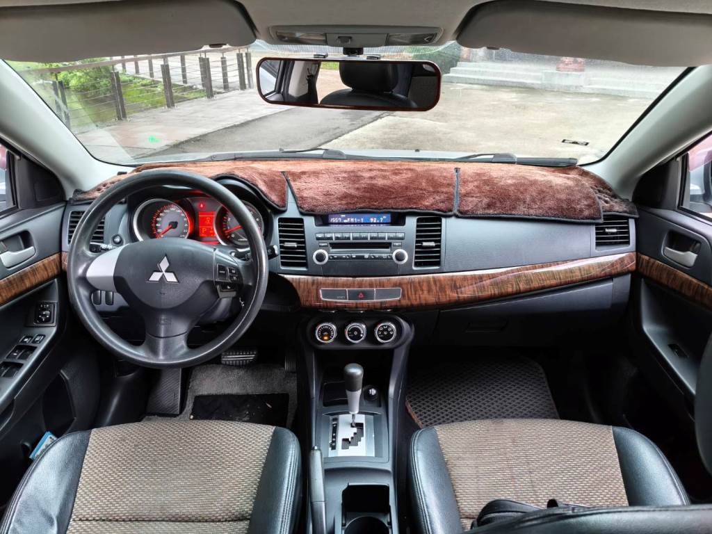 FORTIS 佛提斯 1.8 雅緻型 手自排 恆溫 定速 一手車 可全貸 無待修 保證無泡水 無重大事故 車況優【意洽 : 0958-681555 Line 同電話，呂先生，歡迎聯絡賞車，謝謝!】  第5張相片