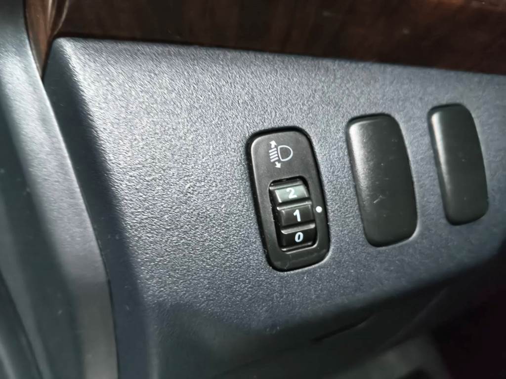 FORTIS 佛提斯 1.8 雅緻型 手自排 恆溫 定速 一手車 可全貸 無待修 保證無泡水 無重大事故 車況優【意洽 : 0958-681555 Line 同電話，呂先生，歡迎聯絡賞車，謝謝!】  第9張相片