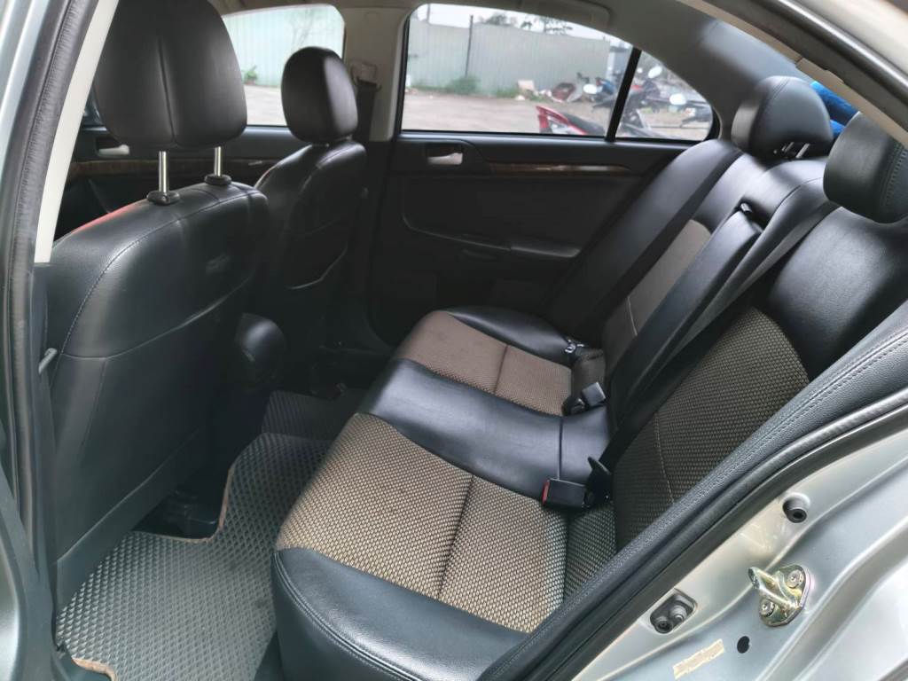 FORTIS 佛提斯 1.8 雅緻型 手自排 恆溫 定速 一手車 可全貸 無待修 保證無泡水 無重大事故 車況優【意洽 : 0958-681555 Line 同電話，呂先生，歡迎聯絡賞車，謝謝!】  第15張相片