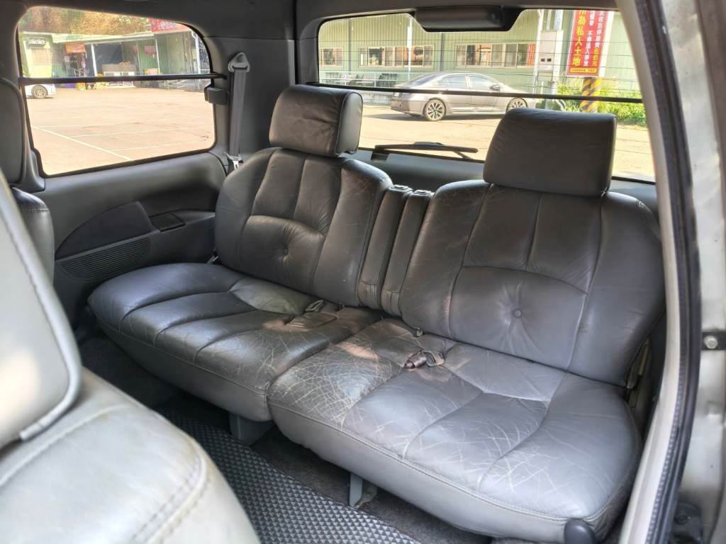 7人座 頂級型 高頂 短軸 自排 天窗 電動吸門 後座出風口 一手車 無待修 保證無泡水 無重大事故 車況優【意洽 : 0958-681555 Line 同電話，呂先生，歡迎聯絡賞車，謝謝!】  第5張相片