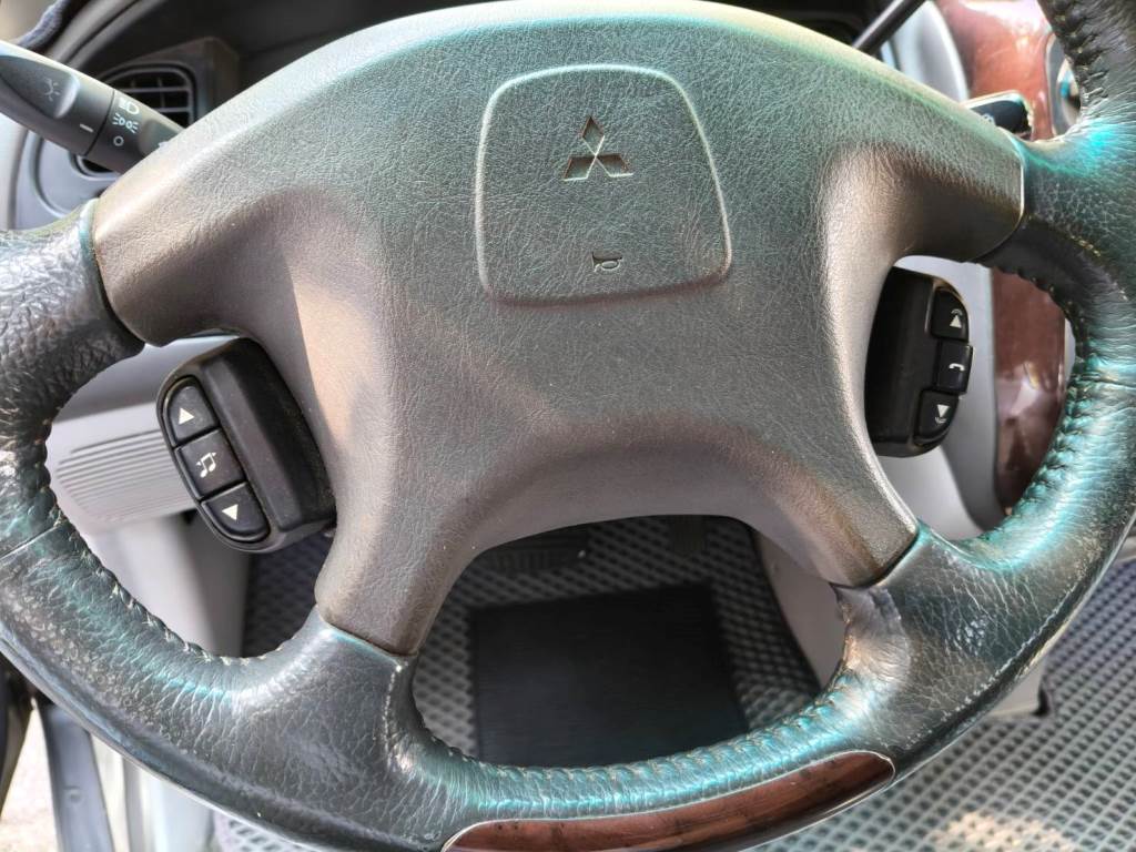 7人座 頂級型 高頂 短軸 自排 天窗 電動吸門 後座出風口 一手車 無待修 保證無泡水 無重大事故 車況優【意洽 : 0958-681555 Line 同電話，呂先生，歡迎聯絡賞車，謝謝!】  第9張相片