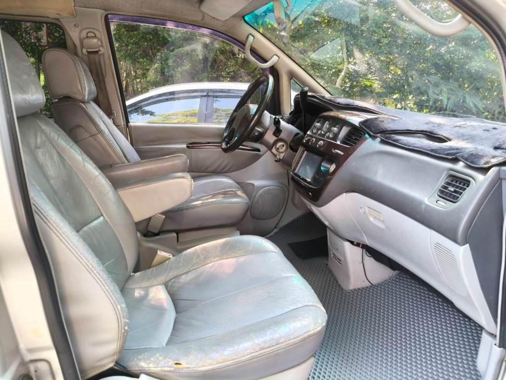 7人座 頂級型 高頂 短軸 自排 天窗 電動吸門 後座出風口 一手車 無待修 保證無泡水 無重大事故 車況優【意洽 : 0958-681555 Line 同電話，呂先生，歡迎聯絡賞車，謝謝!】  第12張相片