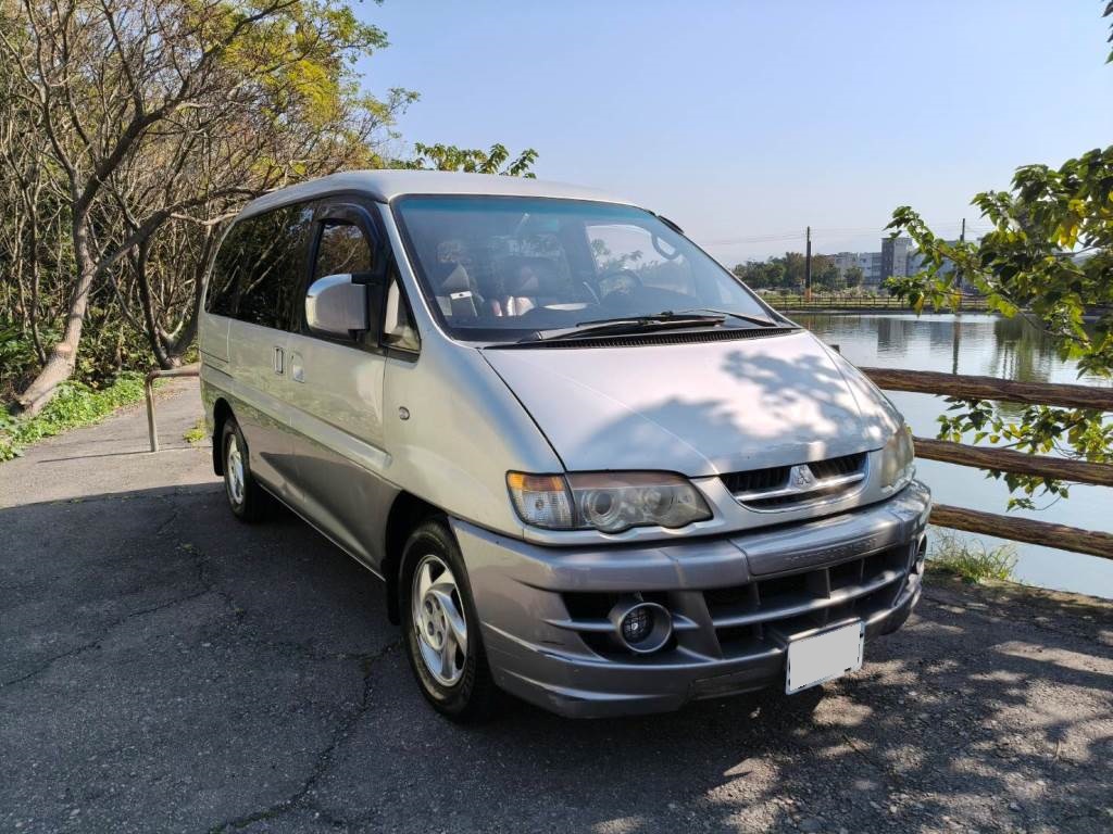 7人座 頂級型 高頂 短軸 自排 天窗 電動吸門 後座出風口 一手車 無待修 保證無泡水 無重大事故 車況優【意洽 : 0958-681555 Line 同電話，呂先生，歡迎聯絡賞車，謝謝!】  第13張相片