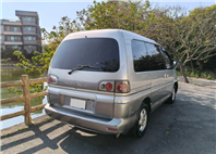 7人座 頂級型 高頂 短軸 自排 天窗 電動吸門 後座出風口 一手車 無待修 保證無泡水 無重大事故 車況優【意洽 : 0958-681555 Line 同電話，呂先生，歡迎聯絡賞車，謝謝!】  第16張縮圖