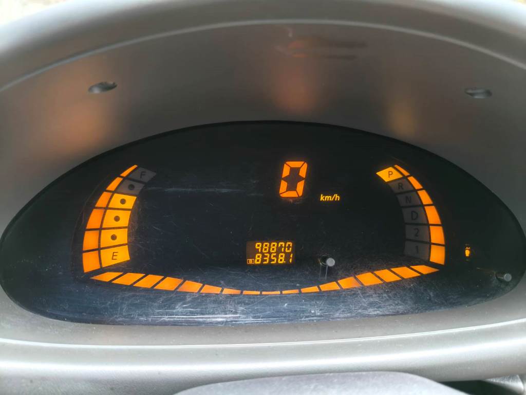 女用一手車 原鈑件 跑9萬多 認證車 無待修 保證無泡水 無重大事故 車況優【意洽 : 0958-681555 Line 同電話，呂先生，歡迎聯絡】  第6張相片