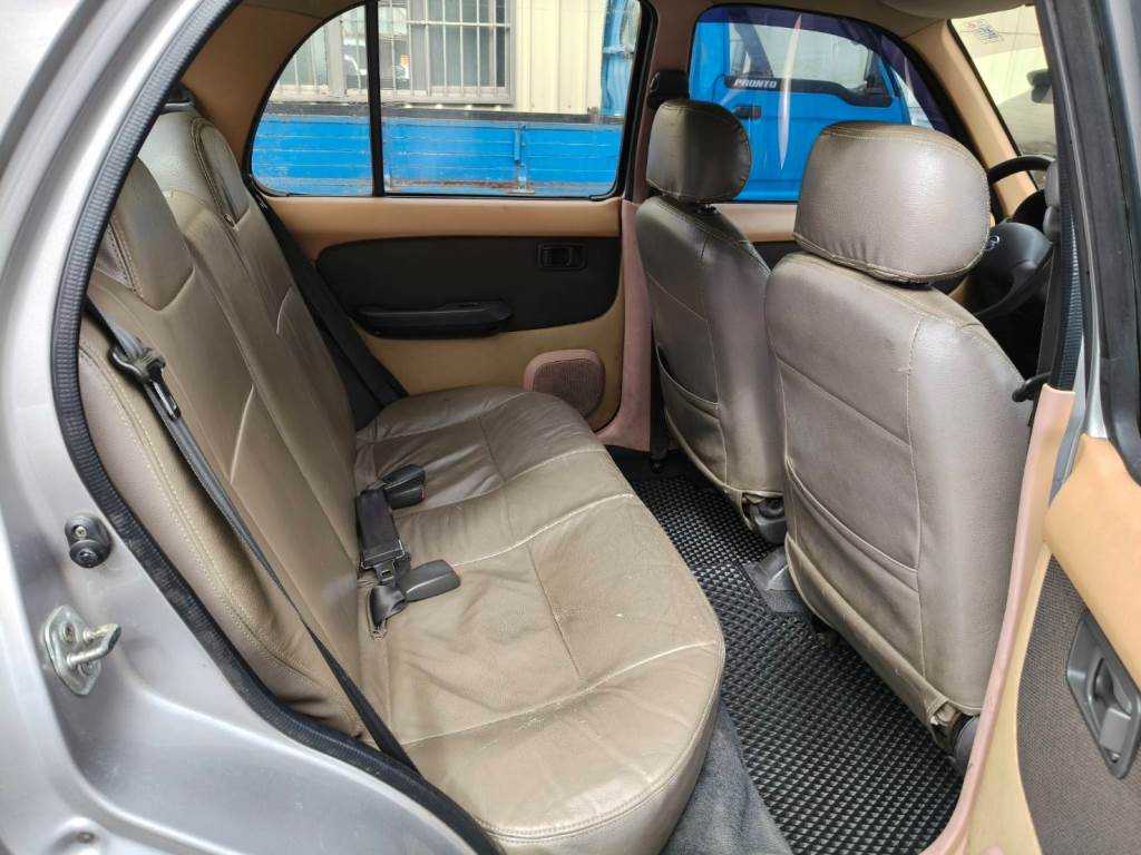 女用一手車 原鈑件 跑9萬多 認證車 無待修 保證無泡水 無重大事故 車況優【意洽 : 0958-681555 Line 同電話，呂先生，歡迎聯絡】  第7張相片