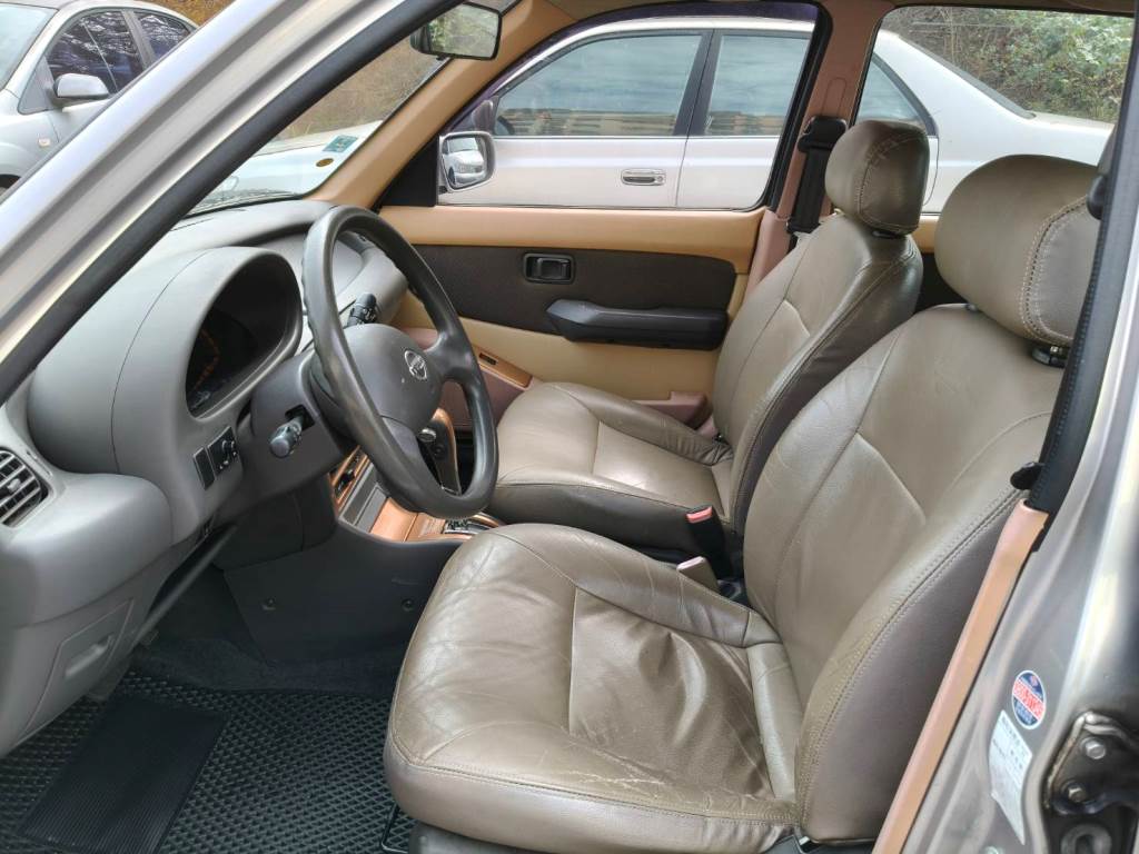 女用一手車 原鈑件 跑9萬多 認證車 無待修 保證無泡水 無重大事故 車況優【意洽 : 0958-681555 Line 同電話，呂先生，歡迎聯絡】  第9張相片