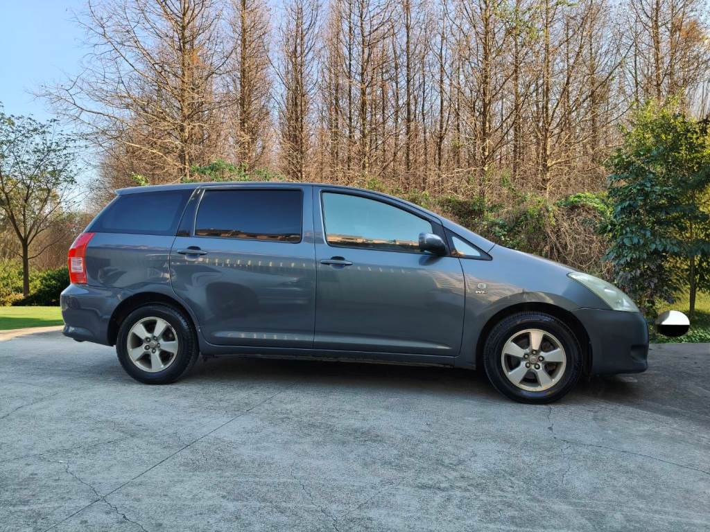 WISH 威曲 轎式休旅車 2.0E 手自排 恆溫 無待修 保證無泡水 無重大事故 車況優【意洽 : 0958-681555 Line 同電話，呂先生，歡迎聯絡】  第3張相片